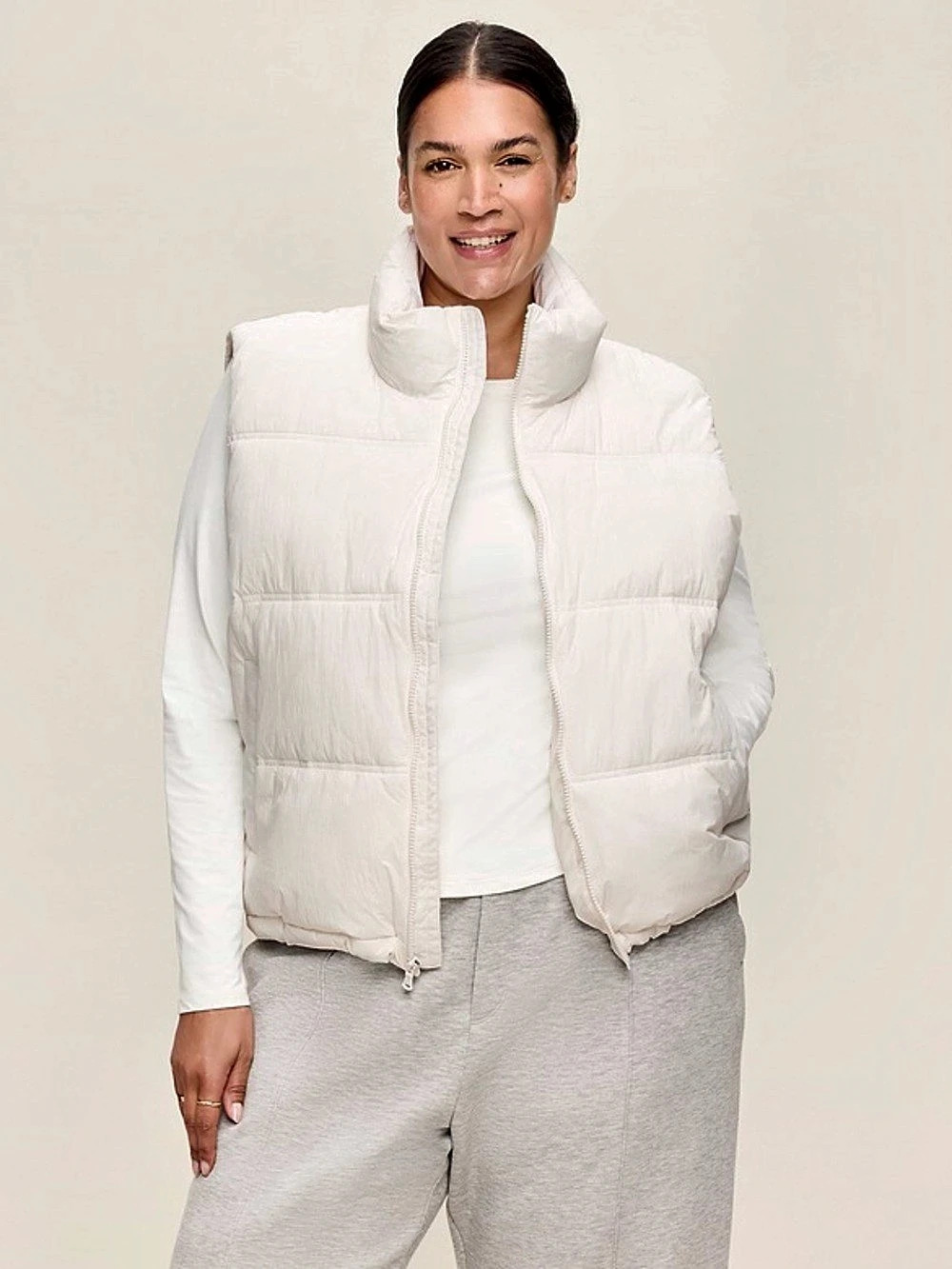 Old Navy Puffer Vest in Off-White